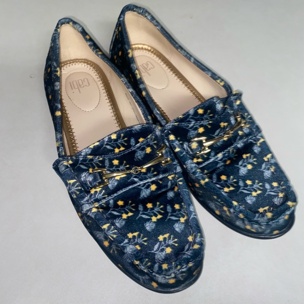 CABI CARNABY FLORAL VELVET LOAFERS BLUE YELLOW PATTERN GOLD TONE HORSEBIT SZ 7